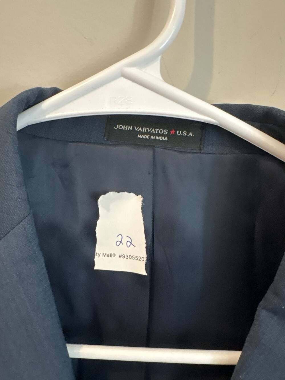 Brand New: John Varvatos U.S.A. Boys Navy Blue Two-Button Suit Blazer Size 28B - Picture 4 of 6